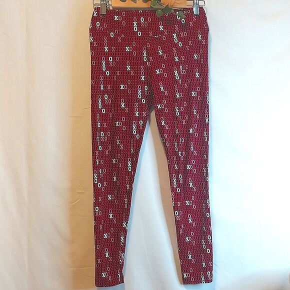 LuLaRoe. One Size. Buttery soft leggings. Valentine Retired Pattern - Picture 1 of 5